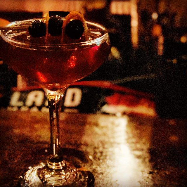 An #australian #manhattan in #queens Now that’s my kind of geography! @starwardwhisky #starwardnovawhisky #cocktail #cocktails #drink #drinks #barlife #bartenderslife #ditmarsblvd #astoria @weheartastoria @qnsgram @ediblequeens #zagat #eater #nyc #thrillist #theinfatuation @auwomennyc @_aaausa