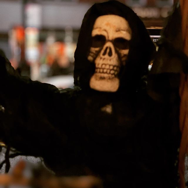 #thethirstykoalahalloween #astoria #ditmars